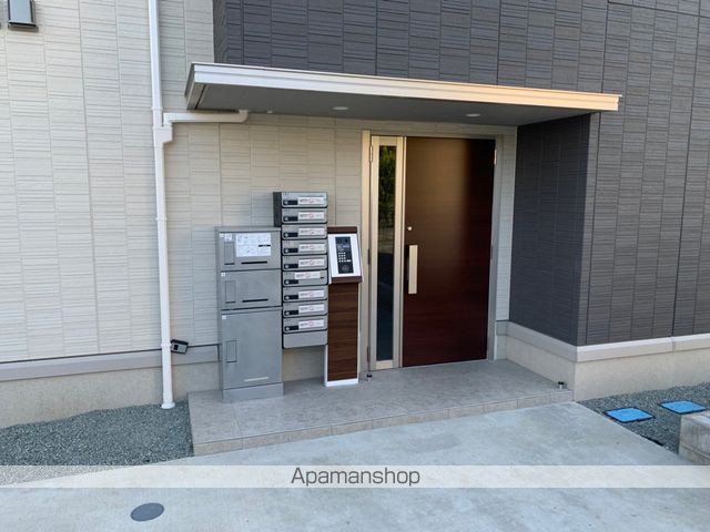 アーバンコートツマダの玄関写真