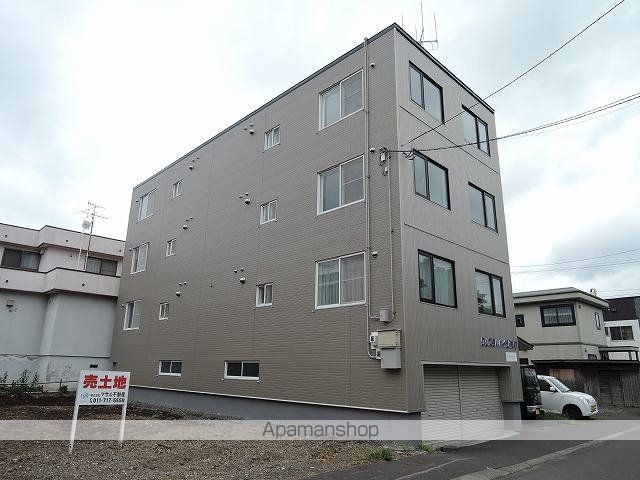 クリスタルハイツ栄町の外観写真