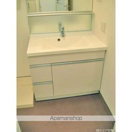 コンフォリア東池袋ＷＥＳＴ[1LDK/42.13m2]の洗面所1