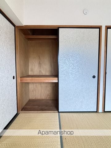 マンションロイヤルアイリスの内装写真