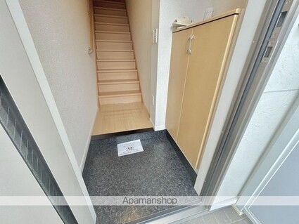 滋賀県東近江市ひばり丘町[1LDK/42.64m2]の玄関