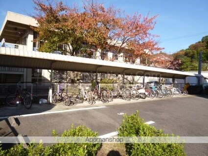 リイツマンション[2SDK/55m2]の駐車場1