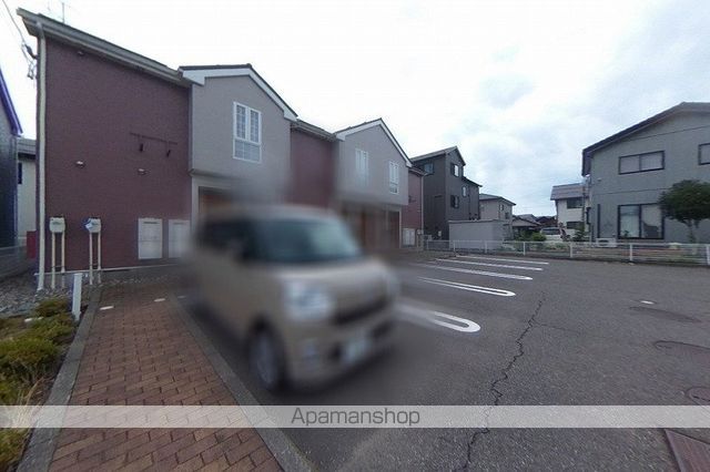グローリアスIIの外観写真
