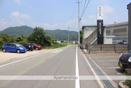 レオパレス本郷Ｂ[1K/28.02m2]の周辺1