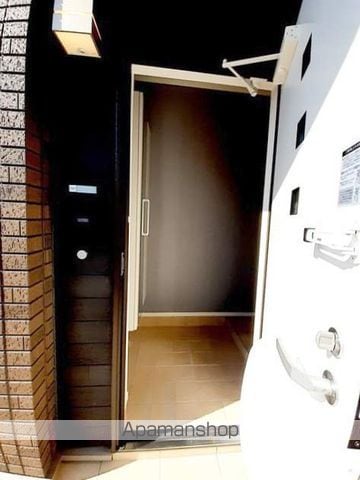 リバーアイランドIIIの玄関写真