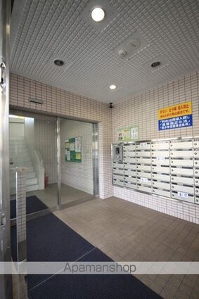 ジュネス桜ヶ丘[1R/20m2]のエントランス