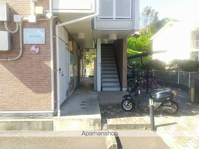 レオパレスパレス中田[1K/20.81m2]のエントランス