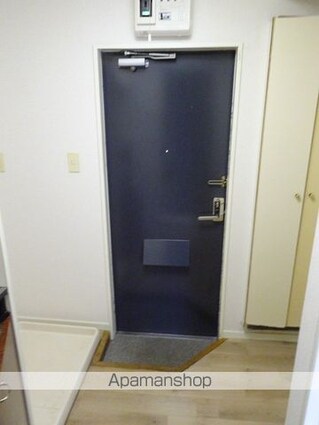 レオパレス三百人町[1K/20m2]の玄関