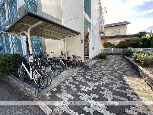 レオパレスフォレストハウス21の玄関写真
