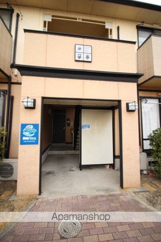 サンビレッジ操明 A棟の玄関写真