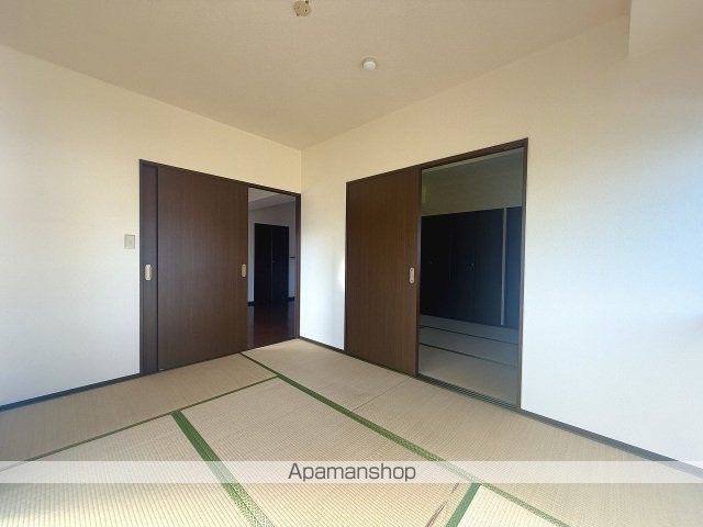 グランデュア緑井の内装写真