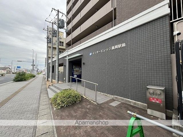 インタービレッジ高岡駅前の玄関写真