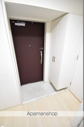 Ｔ．Ｐ．Ｃレジデンス府中[1K/25.01m2]の玄関