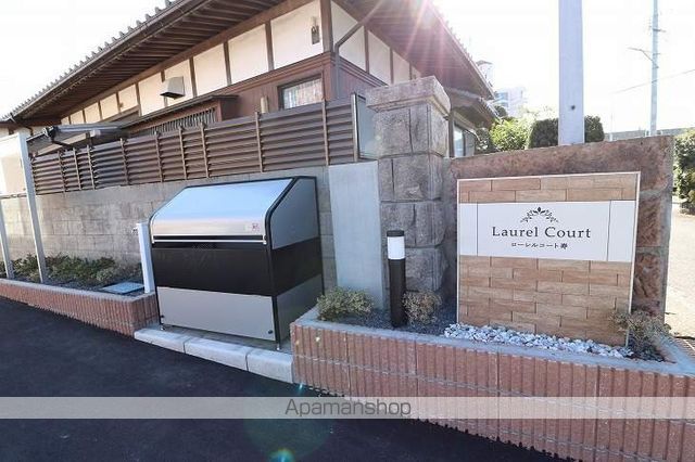 ローレルコート寿の玄関写真