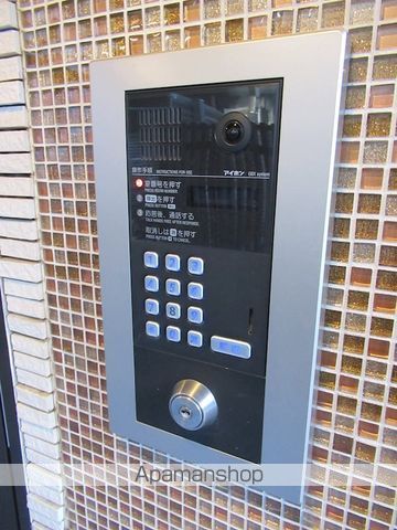 MAXIV池袋の玄関写真
