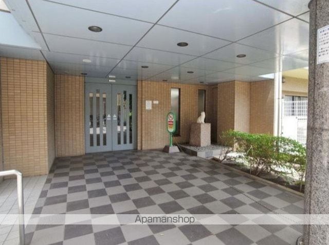 ラフィネ立川の玄関写真