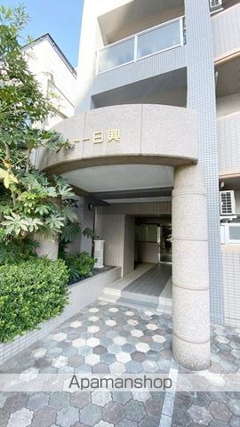 シャトー日興の玄関写真