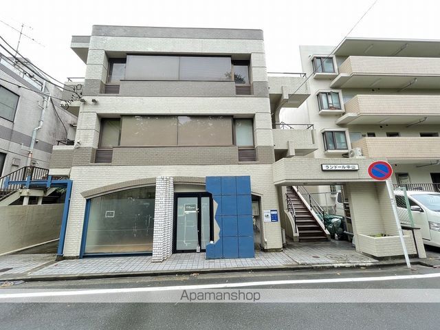 ランドール中山の外観写真