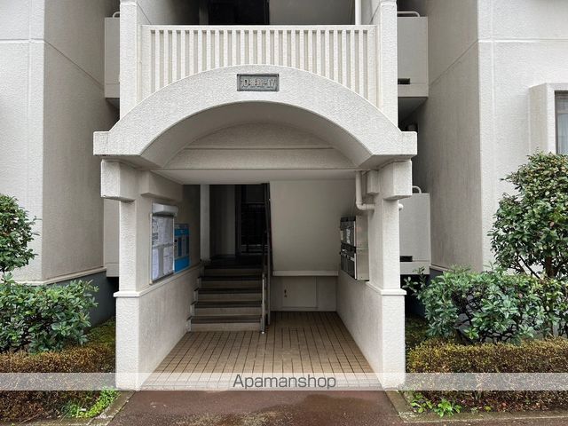 朝日プラザ船橋セントラルコーポ10番館の玄関写真