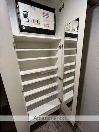 ステラメゾン三軒茶屋[2LDK/51.53m2]の玄関
