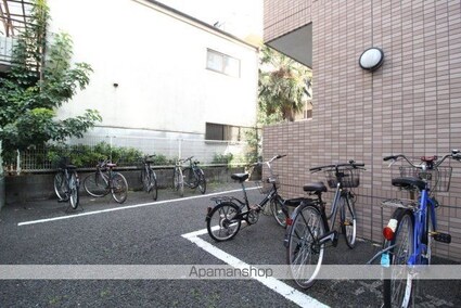 東京都中野区野方５丁目[2DK/41.12m2]の駐車場