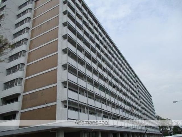 ビレッジハウス向台タワー1号棟の外観写真