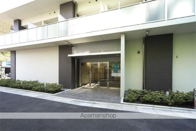 レジディア大森東の玄関写真