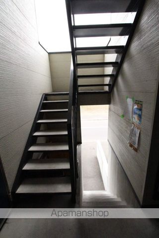 ベルローズ元町の玄関写真