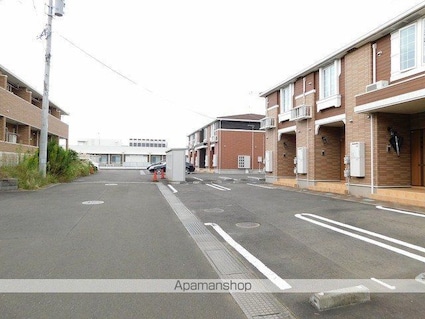 コリーヌ　Ｃ[1K/35.62m2]の駐車場