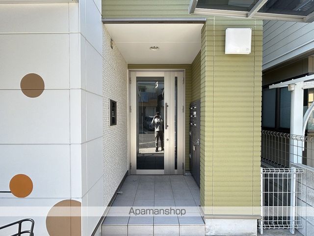 87G K−BRAND’JR 草津浜町の玄関写真