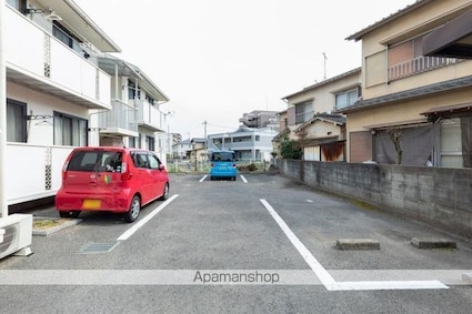 アルカディア屋島Ａ・Ｂ[1LDK/46.08m2]の駐車場