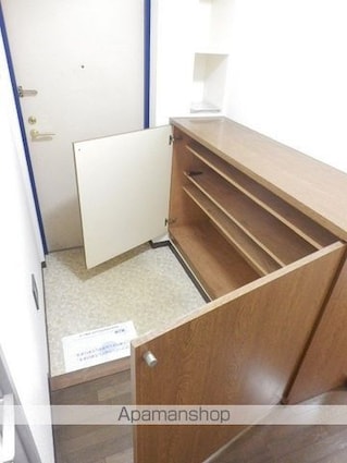 ペルル稲毛[3LDK/67.78m2]の玄関