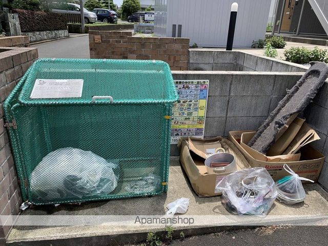 LA SAISON Gの玄関写真