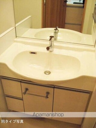 コンフォリア三田ＥＡＳＴ[1K/25.29m2]の洗面所