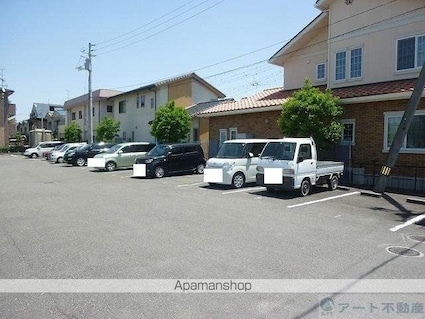 フォブール南吉田[2LDK/55.89m2]の駐車場1