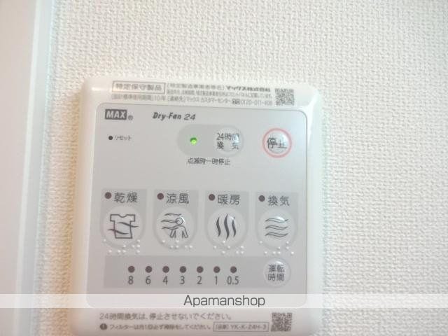 CRECIA Mの内装写真