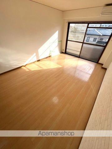 コンドミニアム肇の内装写真