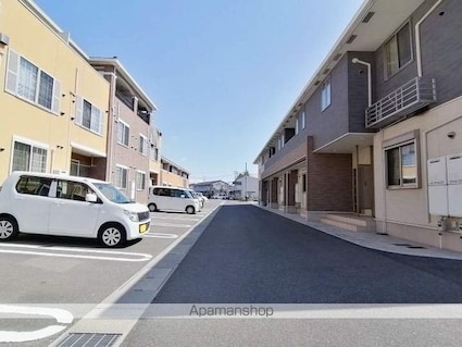 レスペヘリオスＢ[2LDK/56.84m2]の駐車場1