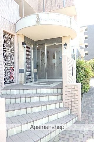シャルマンIIの玄関写真