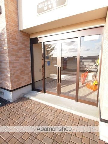 あにまるスクエア 四号館の玄関写真