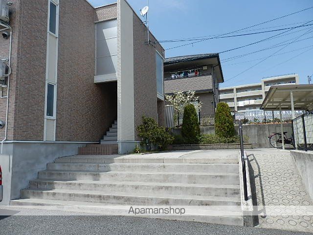 レオパレスりんごの花の玄関写真