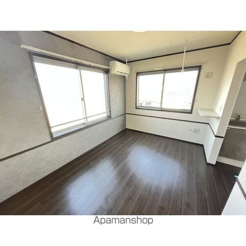 VIVIANA TOPの内装写真