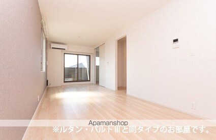 カーサ・ソレイユ　Ａ[2LDK/56.62m2]のリビング・居間