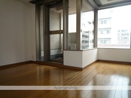 エルミナｅｅビルディング[1R/28.14m2]のリビング・居間