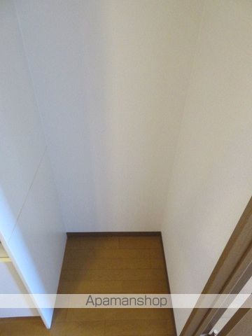 ロイヤルクイーンズパーク関目の内装写真