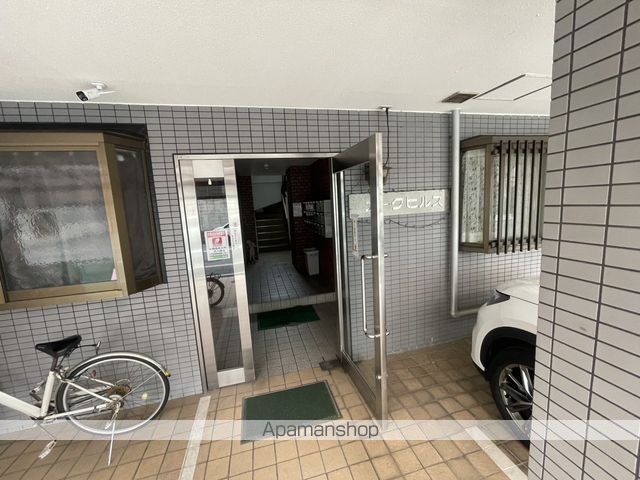 オークヒルズの玄関写真