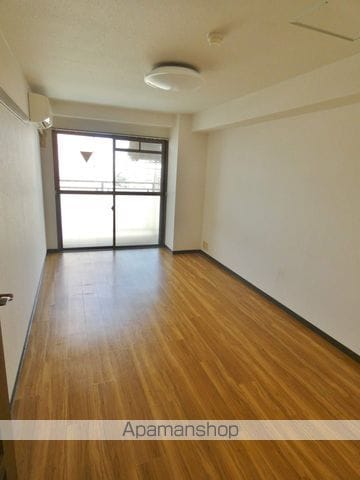 ティーホームズ新大阪の内装写真