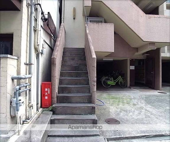四条ハイツの玄関写真