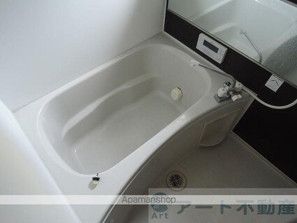 クレヴィア・ドゥ・八坂小町[1LDK/38m2]のバス