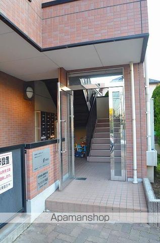 アビタシオン早稲田の玄関写真